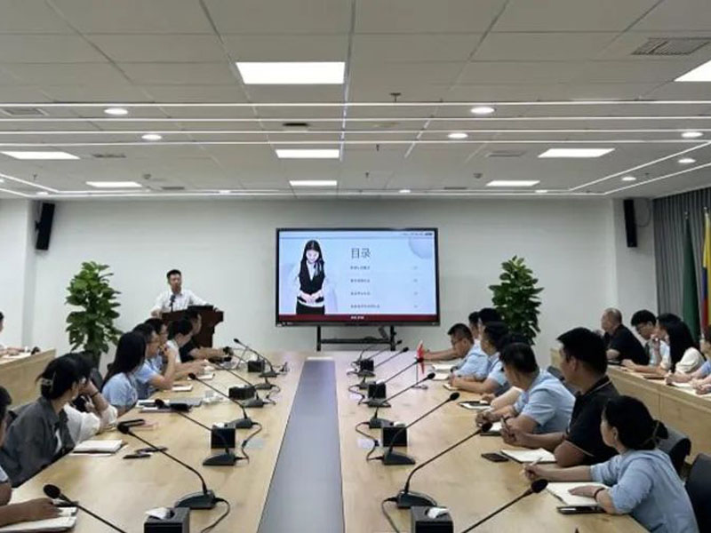 赫迈弗汽车组织开展国际商务礼仪培训