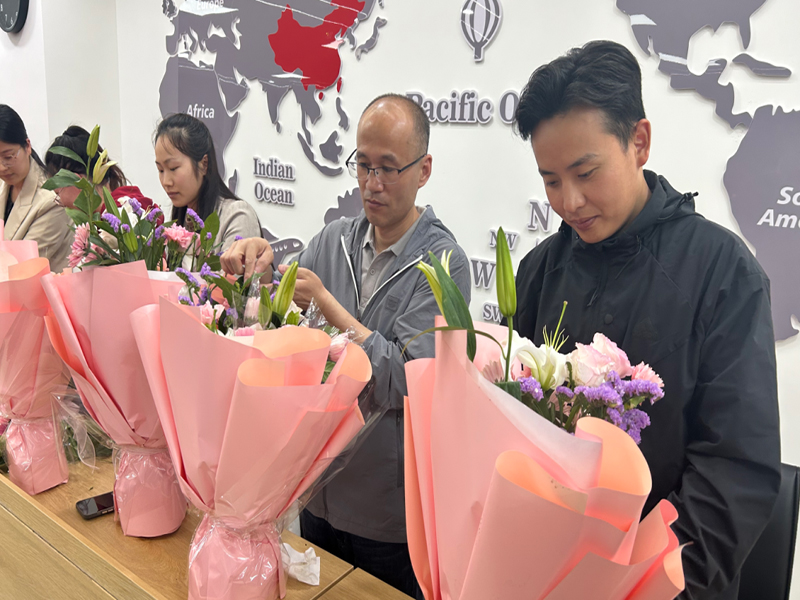 情暖母亲节，芬芳绽芳华