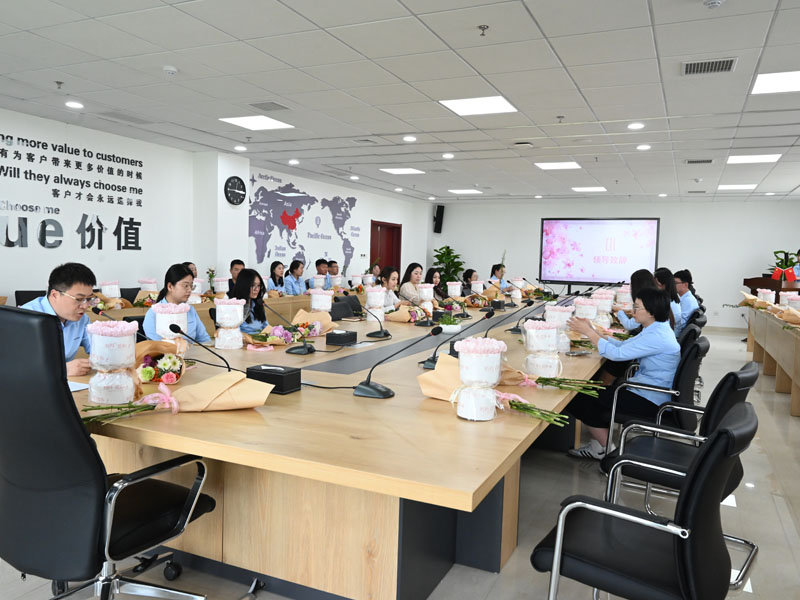 以爱之名，致敬母亲——母亲节插花活动